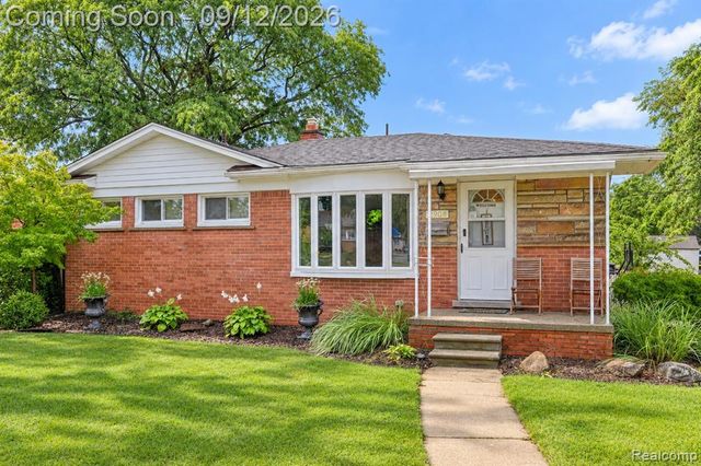 2908 Norwood Drive, Trenton, MI 48183