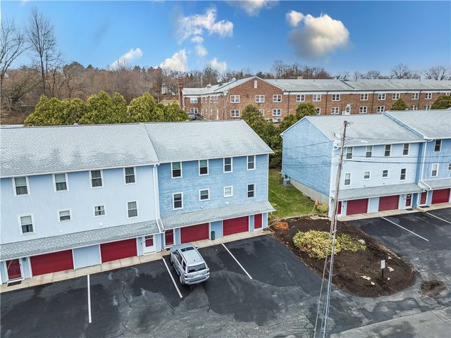 4 smithfield Road 25, North Providence, RI 02904