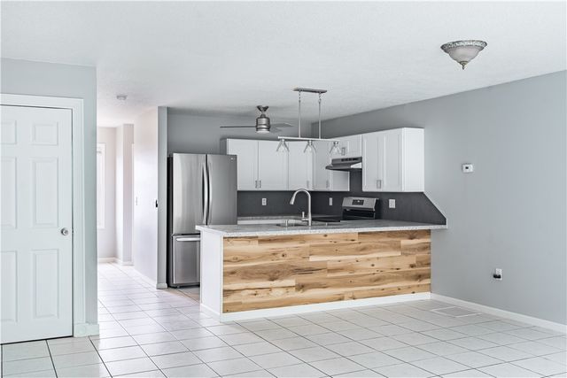 4 smithfield Road 25, North Providence, RI 02904