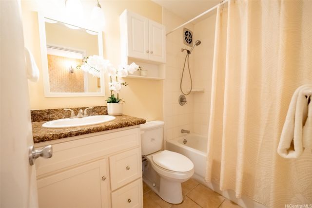 46-270 Kahuhipa Street A611, Kaneohe, HI 96744