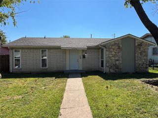 9726 Glengreen Drive, Dallas, TX 75217