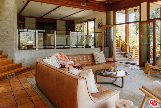 665 Sky Line Trail, Topanga, CA 90290