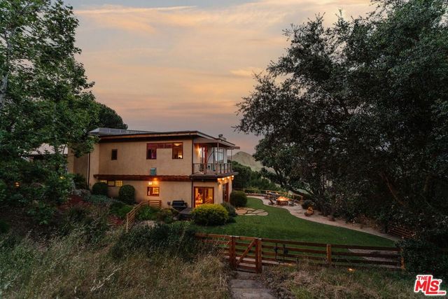 665 Sky Line Trail, Topanga, CA 90290