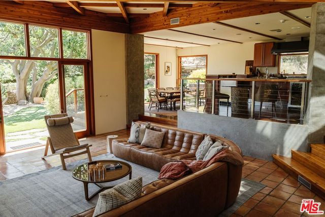 665 Sky Line Trail, Topanga, CA 90290