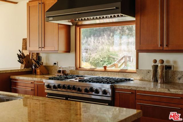 665 Sky Line Trail, Topanga, CA 90290