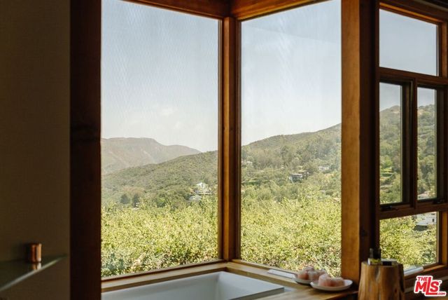 665 Sky Line Trail, Topanga, CA 90290