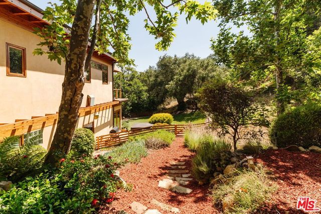 665 Sky Line Trail, Topanga, CA 90290