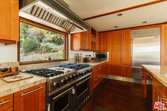 665 Sky Line Trail, Topanga, CA 90290