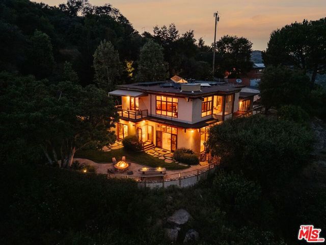 665 Sky Line Trail, Topanga, CA 90290