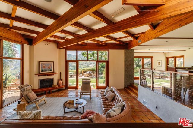 665 Sky Line Trail, Topanga, CA 90290