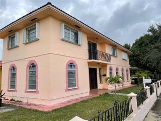 3500 E 6th Ave, Hialeah, FL 33013