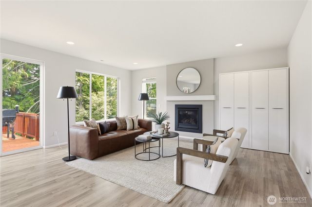 9907 13th Street SE, Lake Stevens, WA 98258