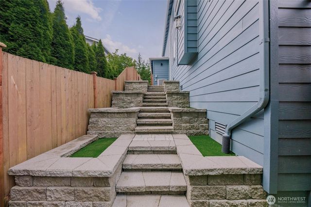 9907 13th Street SE, Lake Stevens, WA 98258