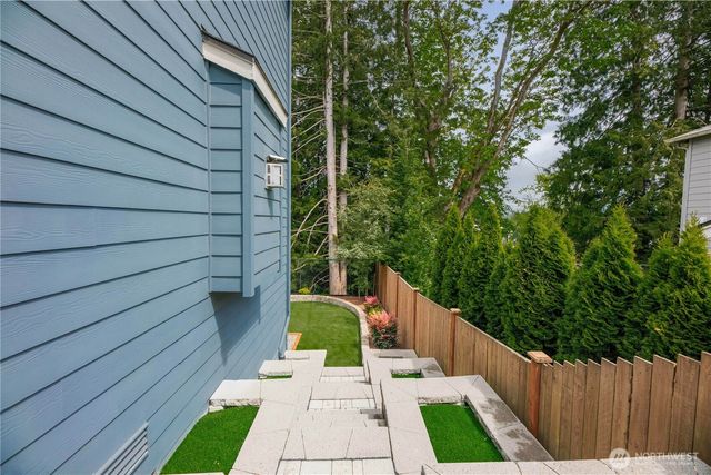 9907 13th Street SE, Lake Stevens, WA 98258