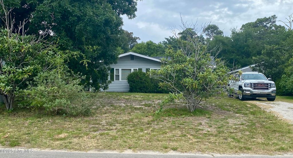424 Trott Street, Oak Island, NC 28465