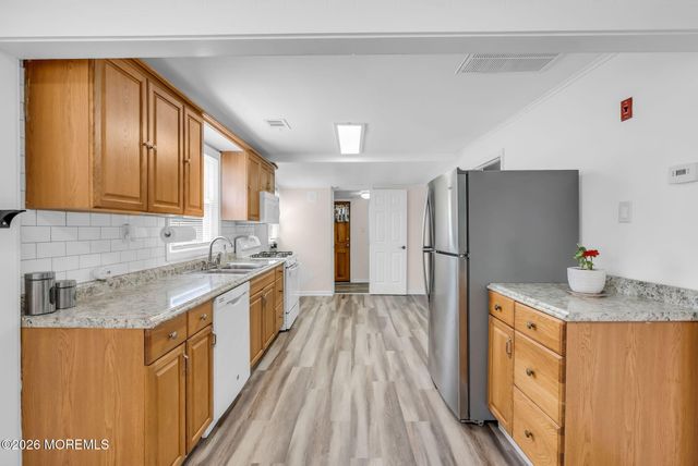 16 E Long Branch Avenue, Ocean Gate, NJ 08740