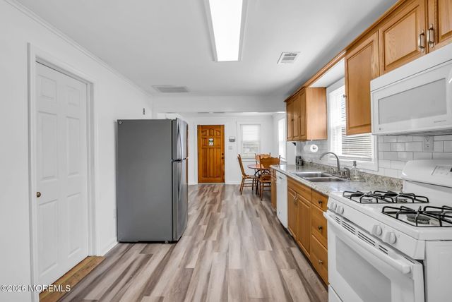16 E Long Branch Avenue, Ocean Gate, NJ 08740