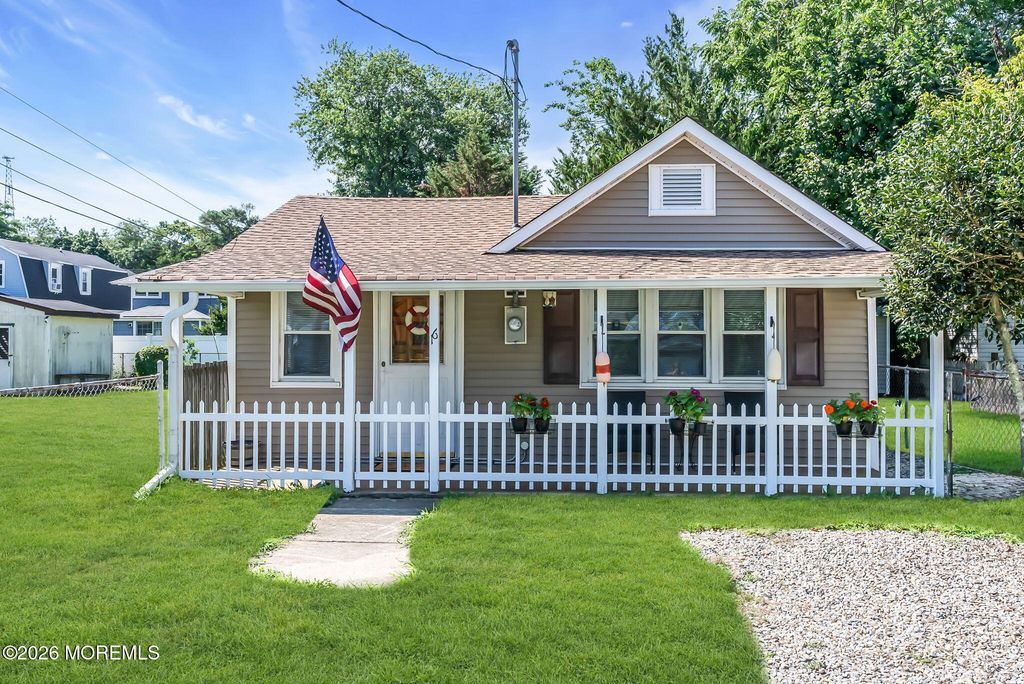 16 E Long Branch Avenue, Ocean Gate, NJ 08740