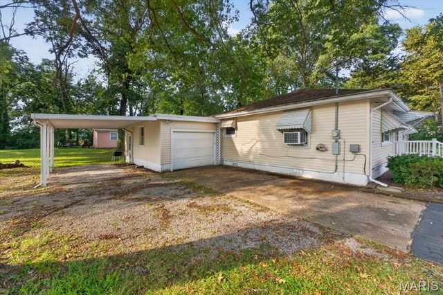 200 Ross Lane, Belleville, IL 62220