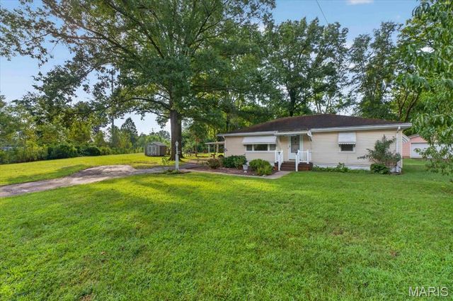 200 Ross Lane, Belleville, IL 62220