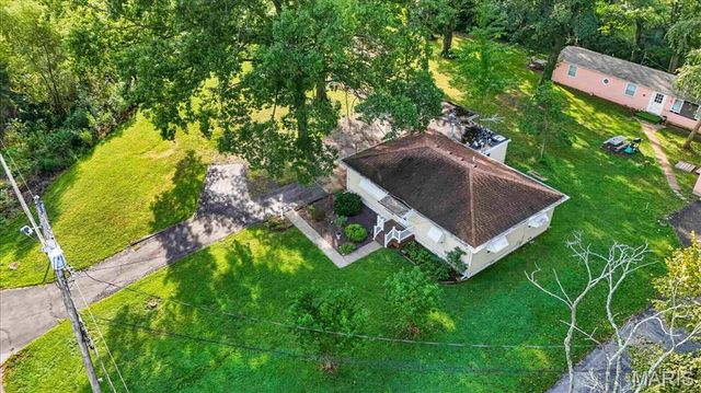 200 Ross Lane, Belleville, IL 62220