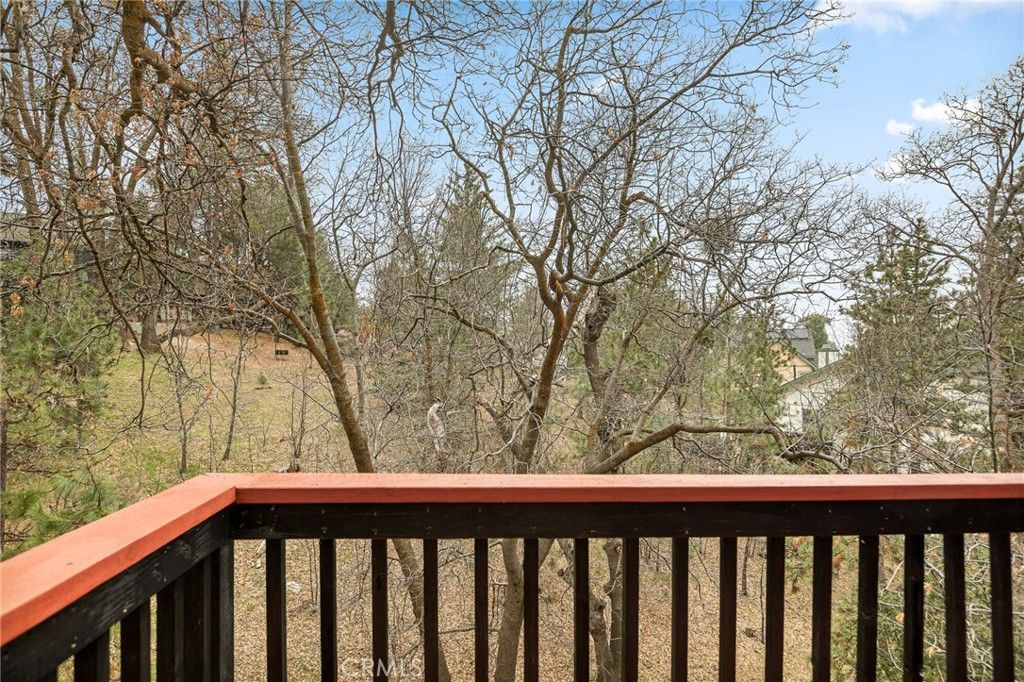 Image 14 of property listing at 1076 Grass Valley Road, Lake Arrowhead, CA 92352