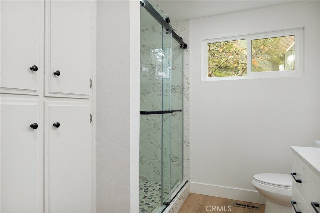 Image 21 of property listing at 1076 Grass Valley Road, Lake Arrowhead, CA 92352