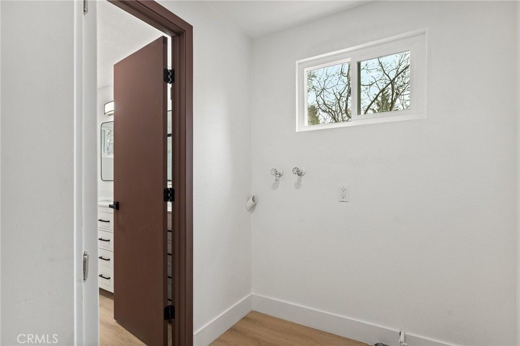 Image 23 of property listing at 1076 Grass Valley Road, Lake Arrowhead, CA 92352