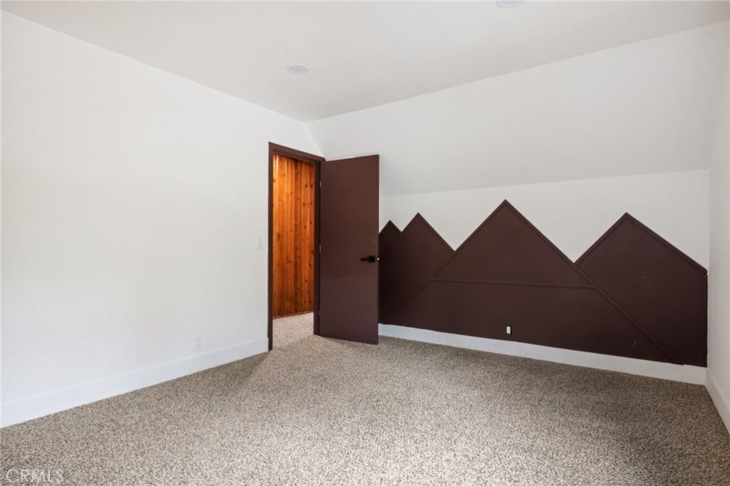 Image 25 of property listing at 1076 Grass Valley Road, Lake Arrowhead, CA 92352