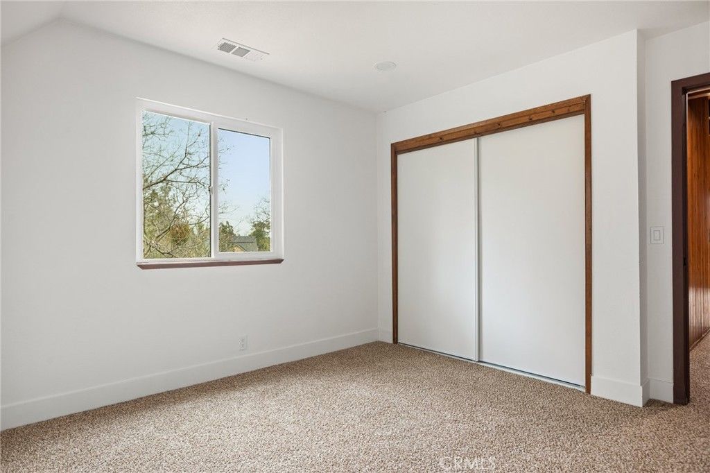 Image 28 of property listing at 1076 Grass Valley Road, Lake Arrowhead, CA 92352