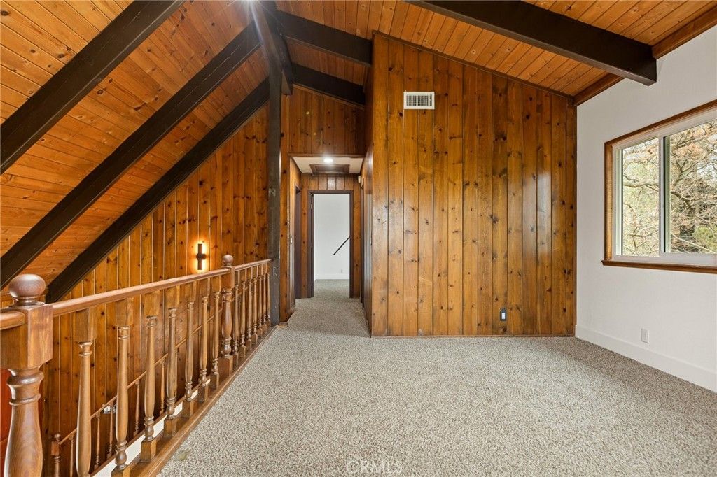 Image 31 of property listing at 1076 Grass Valley Road, Lake Arrowhead, CA 92352