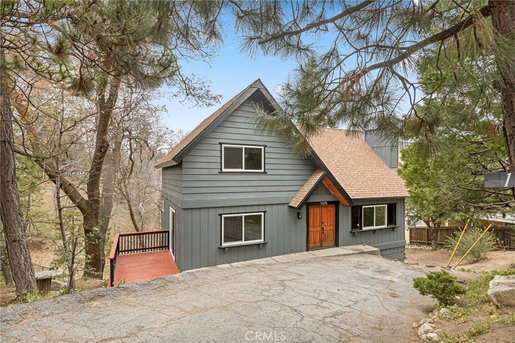 Image 35 of property listing at 1076 Grass Valley Road, Lake Arrowhead, CA 92352
