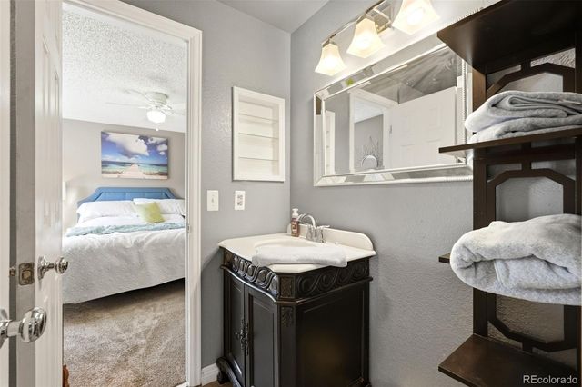 5512 S Ward Way, Littleton, CO 80127