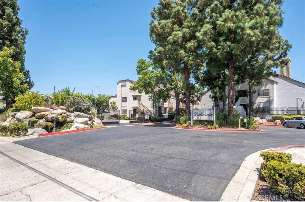 10530 Lakeside Drive N G, Garden Grove, CA 92840 — photo 2