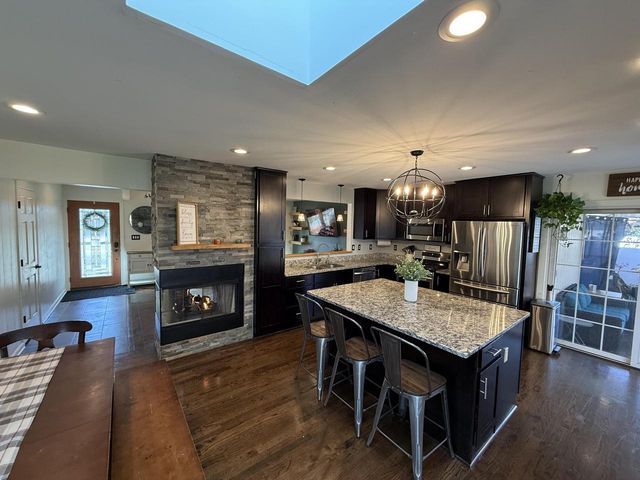 5400 S 22nd PLACE, Milwaukee, WI 53221