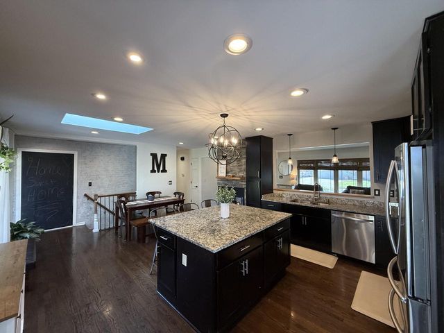 5400 S 22nd PLACE, Milwaukee, WI 53221