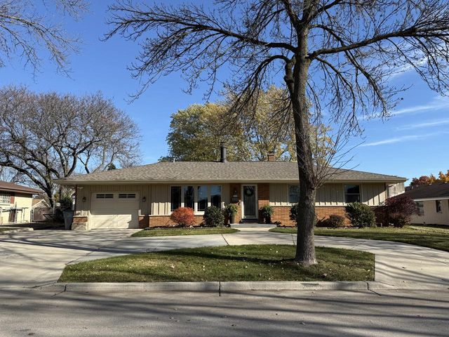 5400 S 22nd PLACE, Milwaukee, WI 53221