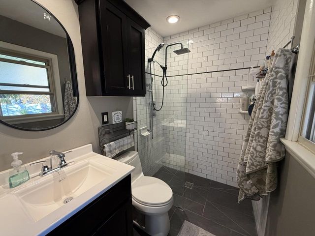 5400 S 22nd PLACE, Milwaukee, WI 53221