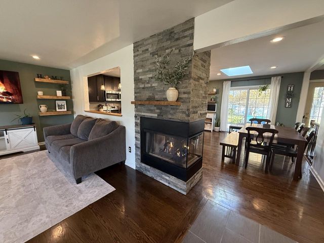 5400 S 22nd PLACE, Milwaukee, WI 53221