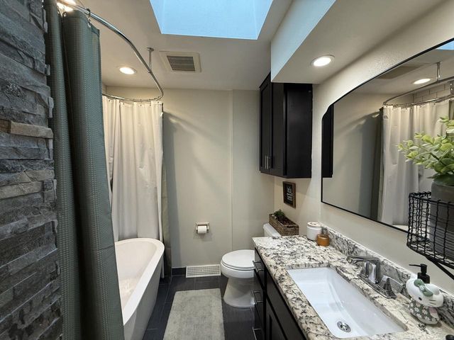 5400 S 22nd PLACE, Milwaukee, WI 53221