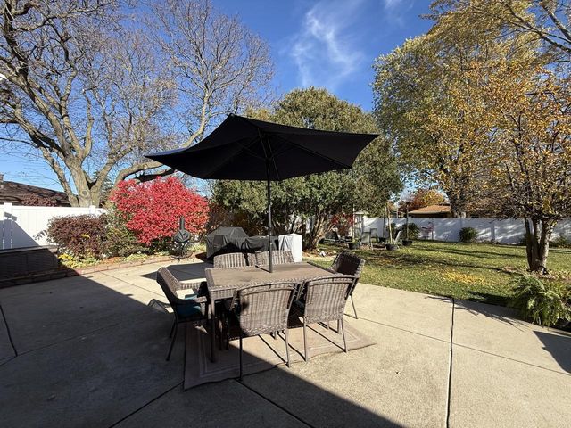 5400 S 22nd PLACE, Milwaukee, WI 53221