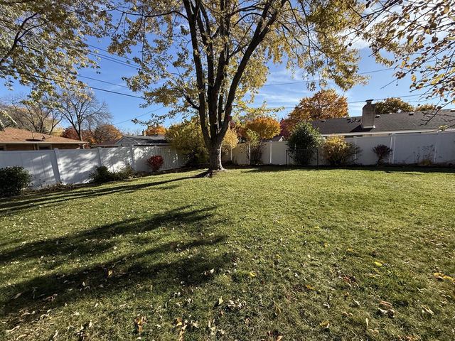 5400 S 22nd PLACE, Milwaukee, WI 53221