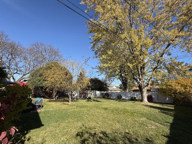 5400 S 22nd PLACE, Milwaukee, WI 53221