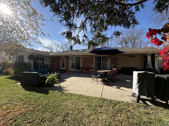 5400 S 22nd PLACE, Milwaukee, WI 53221