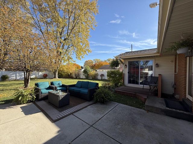 5400 S 22nd PLACE, Milwaukee, WI 53221