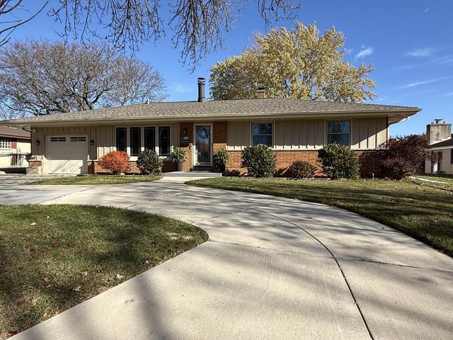 5400 S 22nd PLACE, Milwaukee, WI 53221