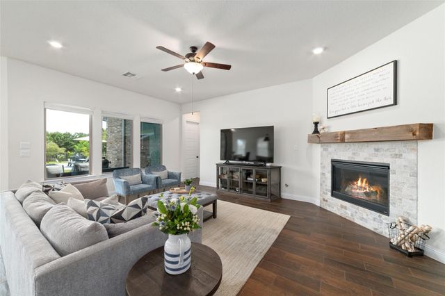 58 Botanical Vista Drive, Tomball, TX 77375