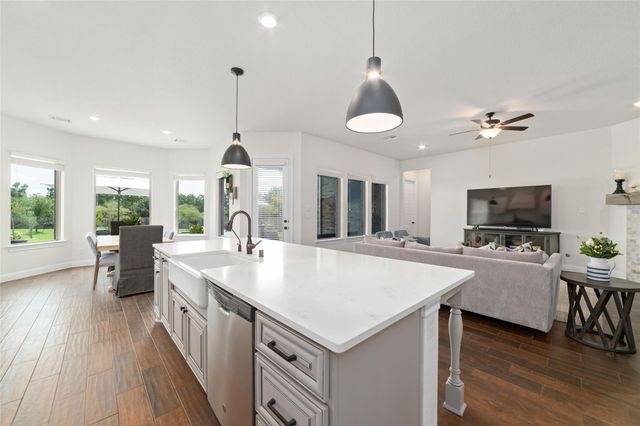 58 Botanical Vista Drive, Tomball, TX 77375