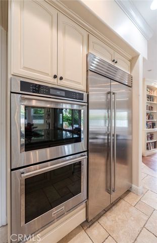 880 11th, Manhattan Beach, CA 90266