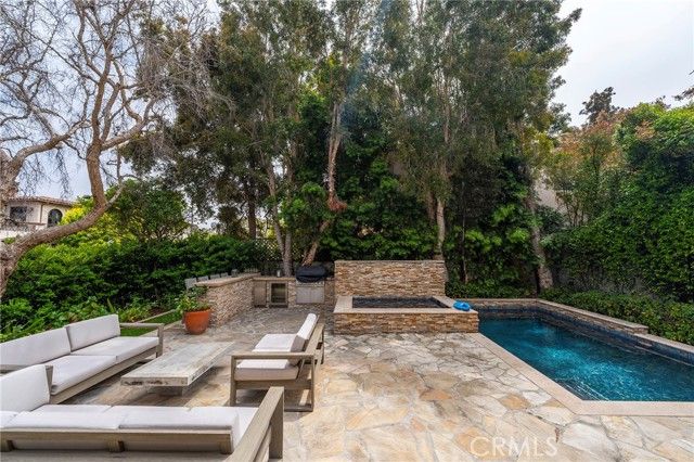 880 11th, Manhattan Beach, CA 90266